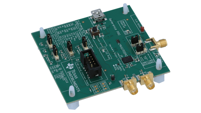 LMX2595EVM 20-GHz-Breitband-RF-Synthesizer mit Phasensynchronisation und JESD204B – Evaluierungsmodul angled board image
