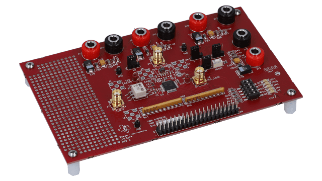 DAC5674EVM DAC5674 14비트, 400MSPS, 2x~4x 보간 디지털-아날로그 컨버터 평가 모듈 angled board image