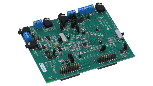 TLV320AIC3204EVM-K TLV320AIC3204 Evaluation Module (EVM) and USB motherboard angled board image