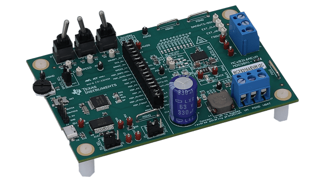 MCF8316AEVM Módulo de evaluación del controlador de motor FOC BLDC trifásico sin sensor MCF8316A angled board image