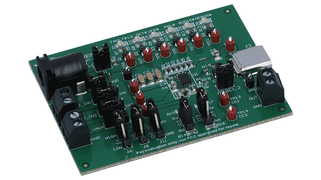 TPS25810EVM-745 TPS25810 USB Type C DFP コントローラおよび電源スイッチ、負荷検出機能付き、評価モジュール angled board image