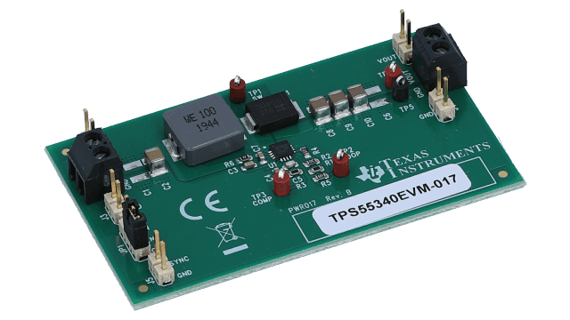 TPS55340EVM-017 評価モジュール、TPS55340 用、3A、40V、電流モード制御、FET 内蔵昇圧 DC コンバータ angled board image