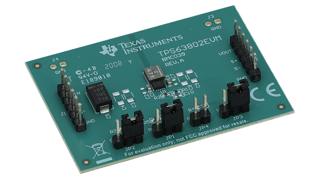 TPS63802EVM TPS63802 大電流、高効率昇降圧コンバータの評価モジュール angled board image