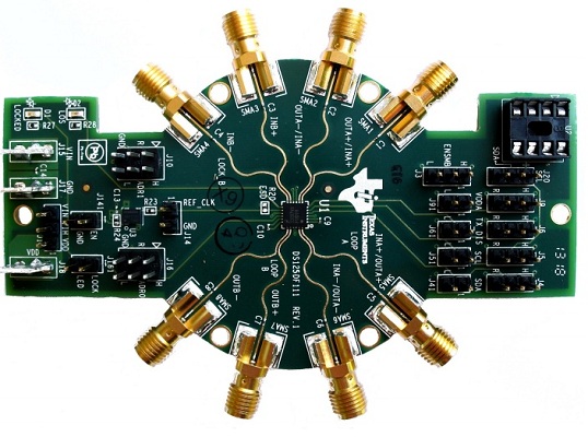 DS125DF111EVM DS125DF111EVM - 2 チャネル・リタイマ、統合型信号調節機能付き top board image