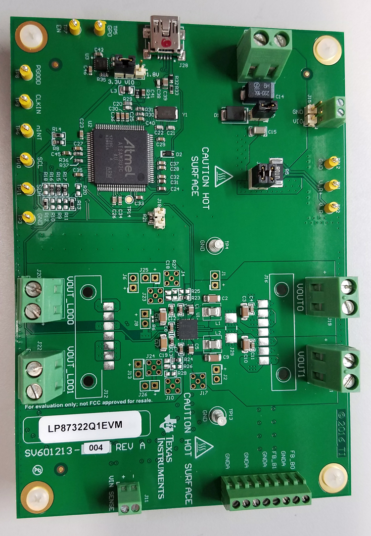 LP87322Q1EVM LP873220-Q1 Dual-Hochstrom-Abwärtswandler und Dual-Linearregler – Evaluierungsmodul top board image