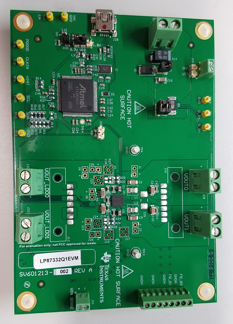 LP87332Q1EVM LP87332D-Q1 듀얼 고전류 벅 컨버터 및 듀얼 리니어 레귤레이터 평가 모듈 top board image