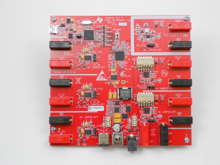 TSW2200EVM TSW2200 Evaluierungsmodul für kostengünstige tragbare Stromversorgung top board image