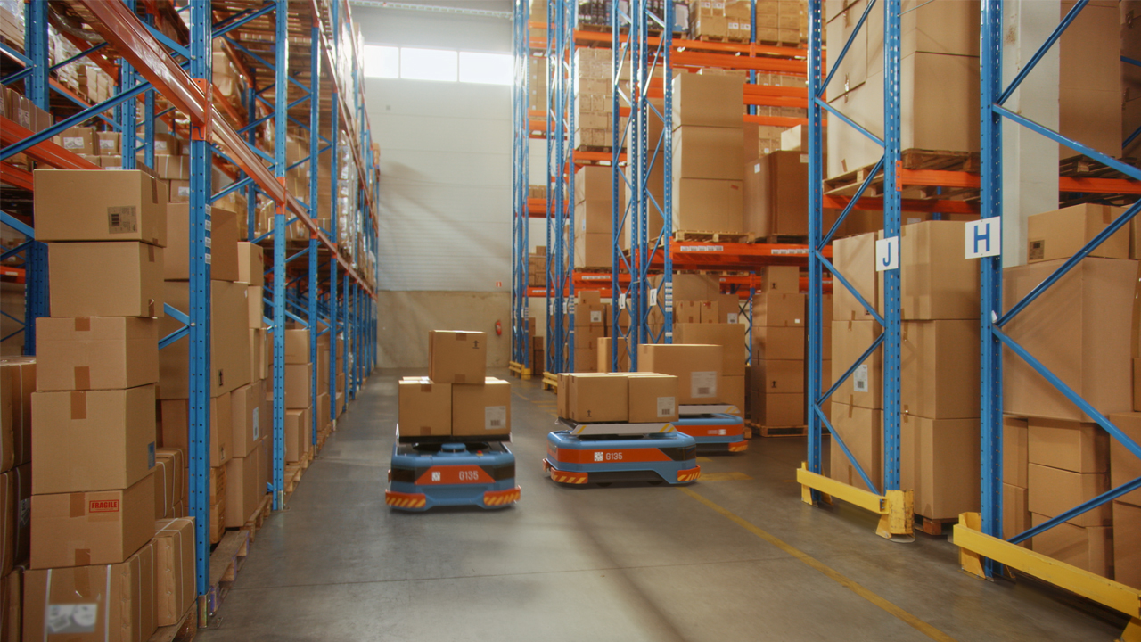 robots-moving-boxes-in-warehouse-thumb