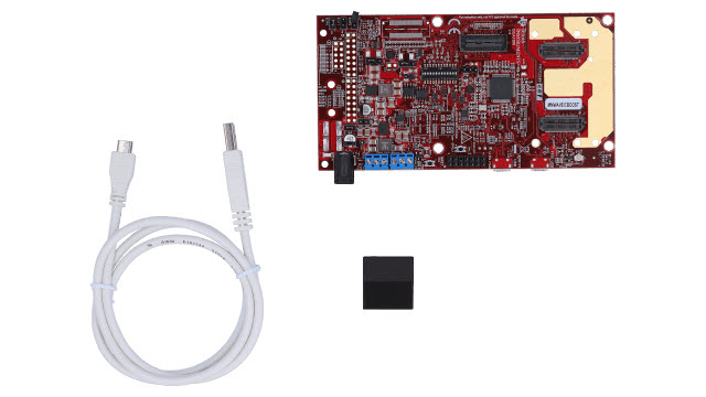 MMWAVEICBOOST mmWave sensors carrier card platform kit included contents board image